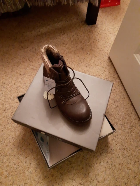 pavers walking boots