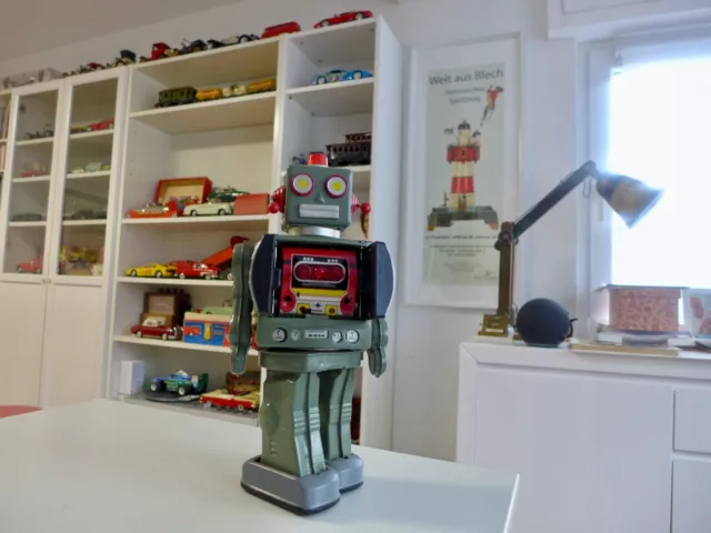 Roboter ,,Space Walk Man" ME 100  Uhrwerk im Originalkarton China  - 50.er Jahre