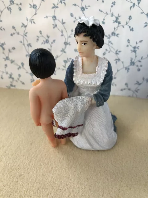 Dolls House Maid Drying Girl/Child Resin Figure Modern Style 1:12 Scale (Second)