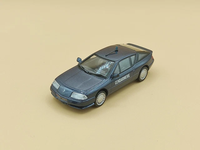 1/43 Renault Alpine V6 Turbo Gendarmerie Bleu 1986 Norev