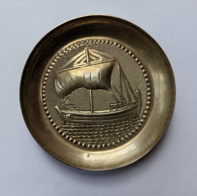 Piccolo piatto circolare argento piastra argento nave a vela continentale vintage