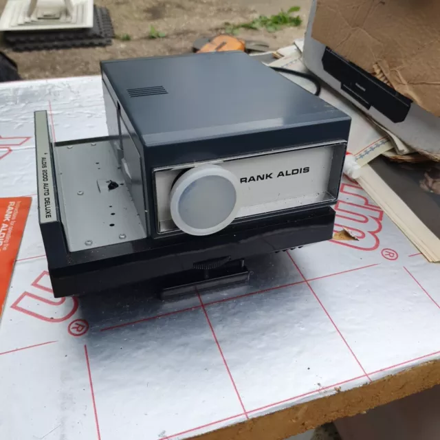 RANK ALDIS 2000 Auto Deluxe  Slide Projector Vintage (power tested only)