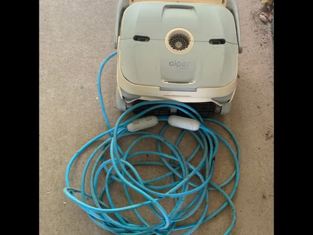 Aiper Smart Orca 1300 HJ2052 Automatic Robotic Climbing Pool Cleaner (For Parts)