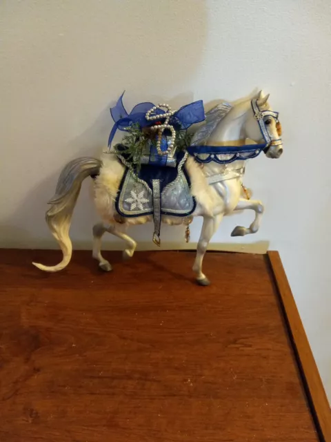 Breyer Happy Holidays 2006 Horse, Snow Princess #700106, Holiday Horse Breyer Happy Holidays 2006 Horse, Snow Princess #700106, Holiday Horse