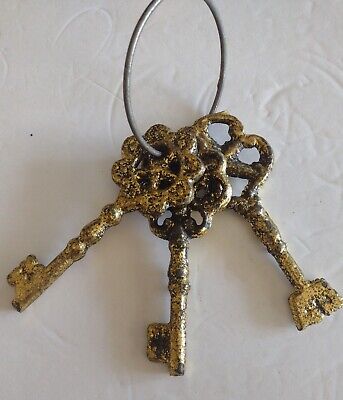 3 Oversize Gold Color Rustic Looking Decorative Metal  Keys With Ring Decor 5"