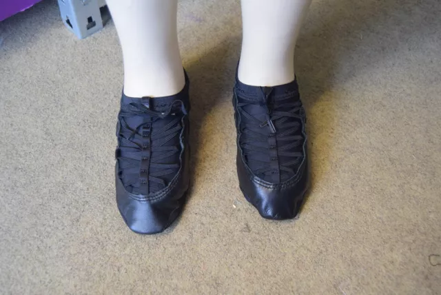 Black leather capezio fizzion Z11 split sole jazz shoes  -  UK 1-2 and UK 3-4