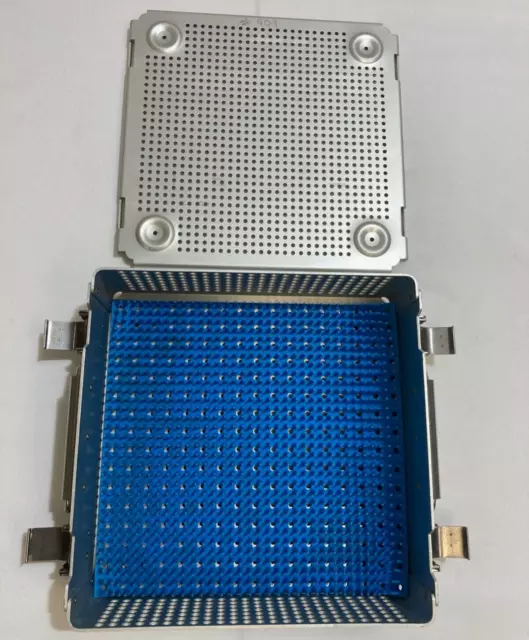 9" x 9" x 3" Sterilization Case w/ Perforated Top/Bottom & Silicone Mat