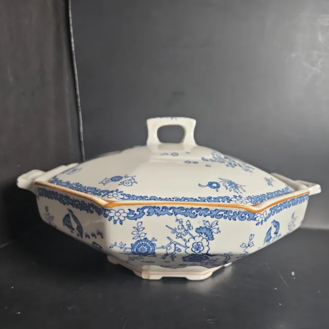 Vtg Wood & Sons Old Bow Covered Side Dish Birds Flowers Blue White 8" Casserole