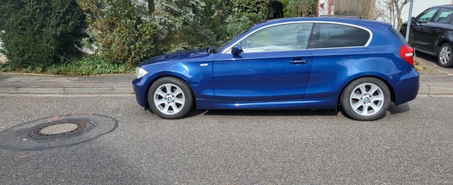 BMW 118i mit M-Sportpaket, Farbe: le mans-blau-metallic