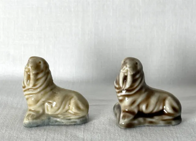 2 Vintage Wade Whimsies WALRUS Porcelain Ceramic Ornament Figurines Diff Colours