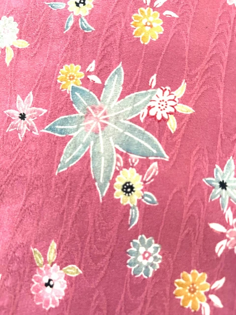 Wonderful silk fabric made by deconstructing a luxurious Japanese party kimono 2