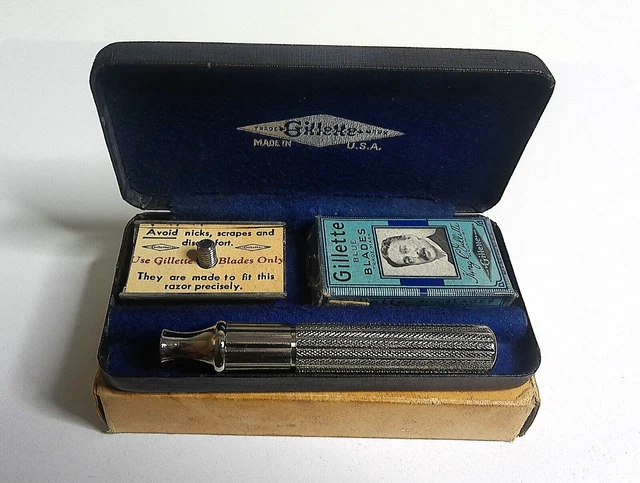 Vintage 1938-45 Gillette Tech Safety Razor Set Vintage 1938-45 Gillette Tech Safety Razor Set
