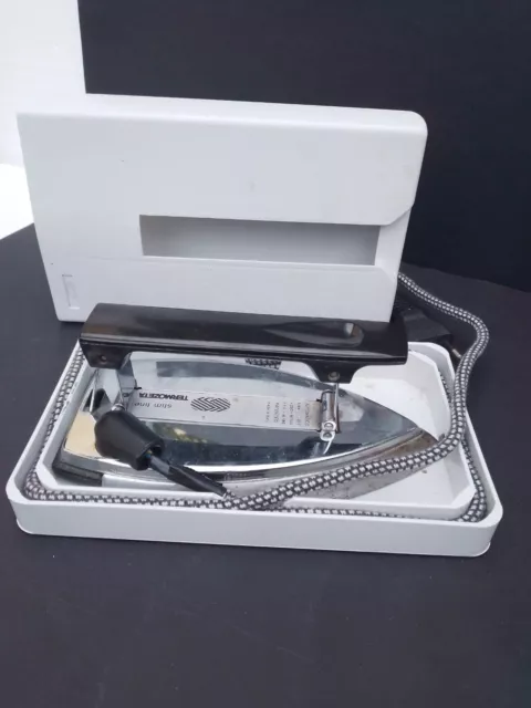 VINTAGE FERRO DA stiro portatile anni 70-80 con scatola da viaggio  collezione EUR 20,00 - PicClick IT