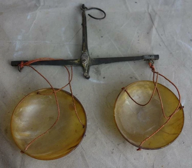 antike Goldwaage Apothekerwaage Horn Schalen