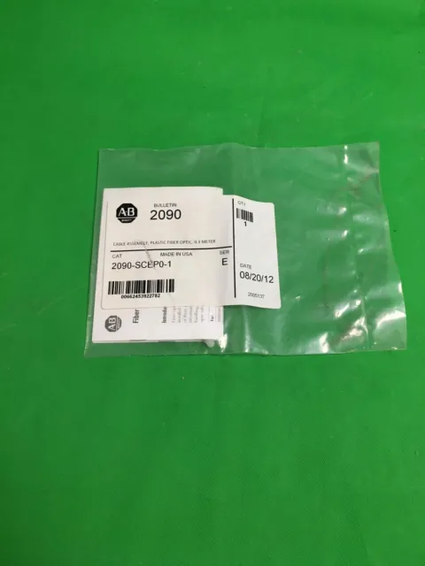 Allen bradley 2090-SCEP0-1 / 2090SCEP01 SER E 0,1METER  SEALED