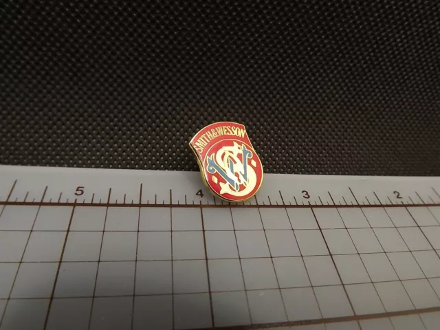 Smith And Wesson Firearms Logo Quality Made Lapel Hat Pin Enamel Brand New