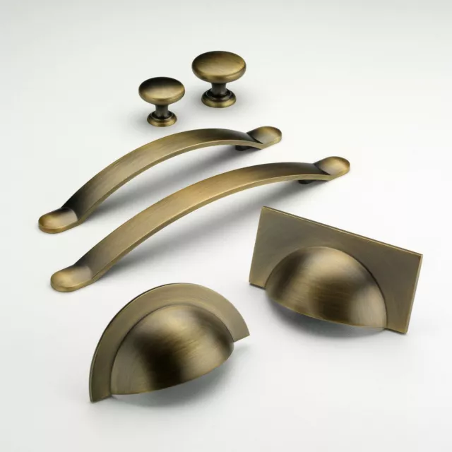 Monmouth Aged Brass Cupboard Handles