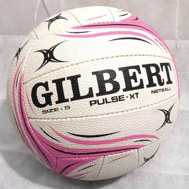 Gilbert Netball Pulse - XT Ball Size 5