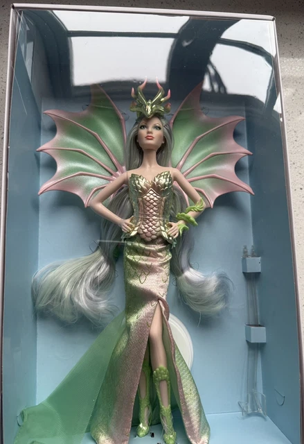 BARBIE DRAGON EMPRESS 2019 Mattel GHT44 poupée mythique muse Impératrice NRFB EUR 148,00 - FR