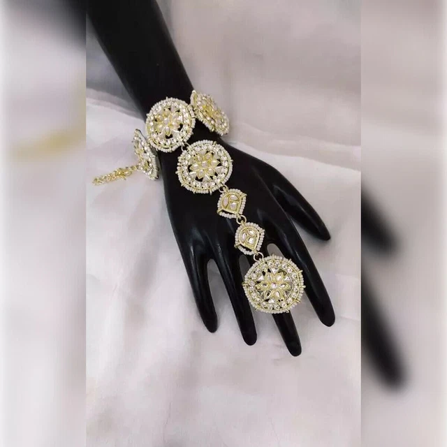 Ensemble de bracelets Kundan ethniques indiens plaqués or avec perles...