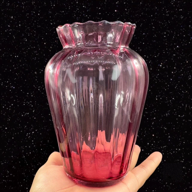 PILGRIM ART GLASS Cranberry Vase Optic Glass Vase Sawtooth Edge Top
