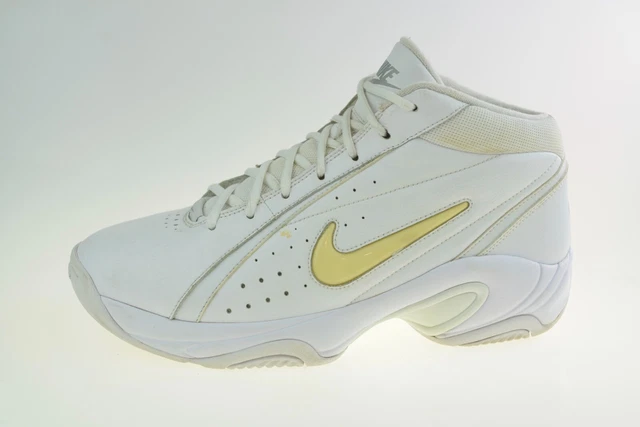 Nike store overplay iv