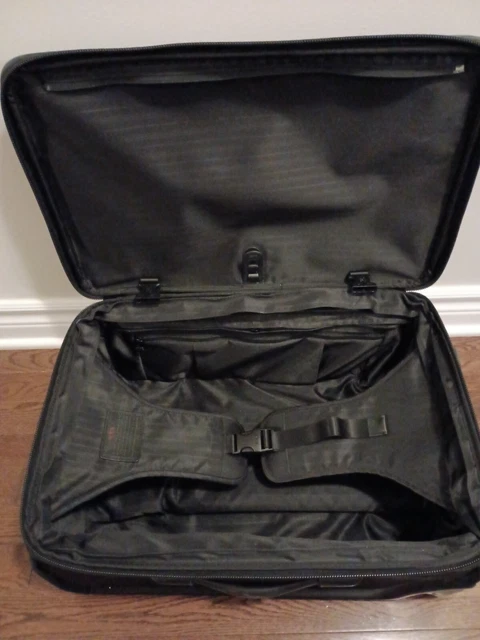 TUMI Alpha 20" Expandable International Carry On Wheeled Luggage. Style 22020DH. 9