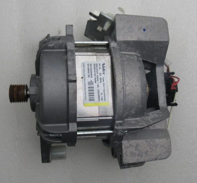 MOTEUR pour LAVE LINGE ELECTROLUX - 1240548212