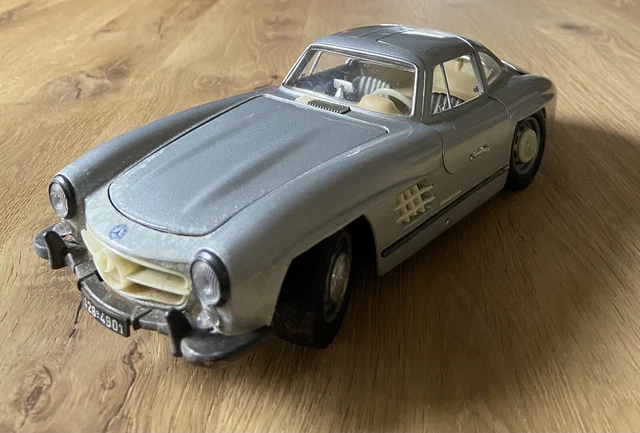 RARE MERCEDES BENZ 300 SL old bburago 1:18 made italy valeur 100 euros