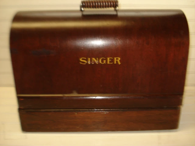 All Original 1925 Singer Sweing Machine Model 66 W/Bentqwood Case - More -