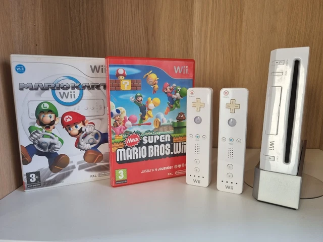 Console Nintendo Wii + 2 Manettes + 2 Jeux New Super Mario Bros et Mario Kart