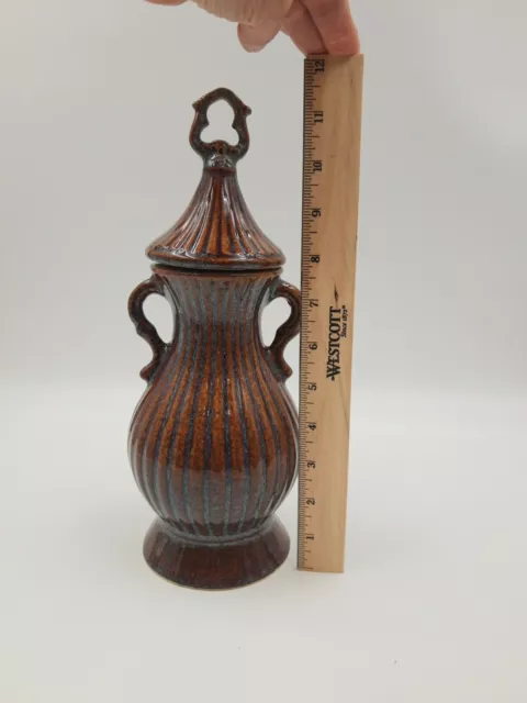 VTG JIM BEAM Collectible Decanter BOTTLE 1979 Urn Ribbed Brown & Blue 2