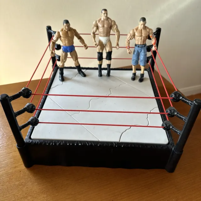 Mattel WWE WWF RAW Spring Loaded Wrestling Ring Arena & Figures Oz Seller