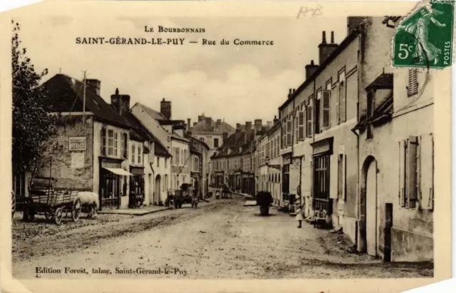 CPA AK St-GERAND-le-PUY Rue du Commerce (683436)