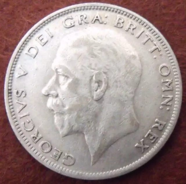 1932 GEORGE V SILVER HALF CROWN  ( 50% Silver )  British 2/6 Coin.   397