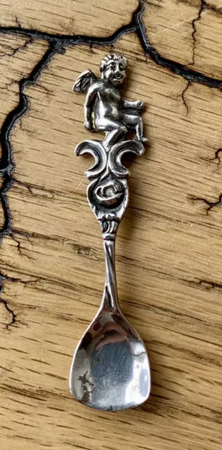 Vintage Beautiful Sterling Silver Mini Cherub Salt Spoon