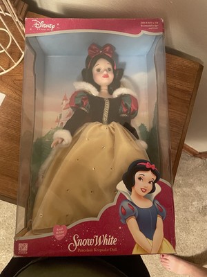 Disney Princess Snow White Porcelain Keepsake Doll Brass Key