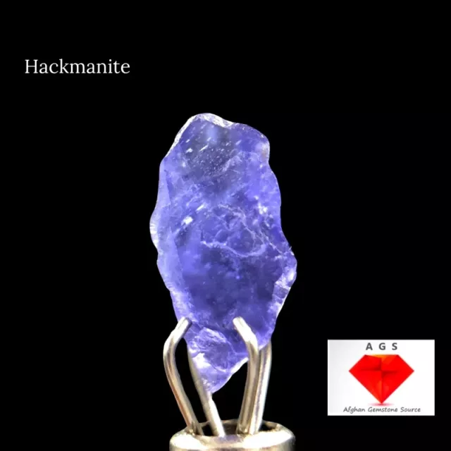 Rare 1.090 ct Hackmanite with Strong Tenebrescent Color Change from Afg