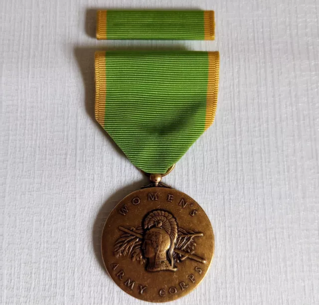 WW II  U.S. Army  Women's Army Corps  1942-1943  Medal and Ribbon