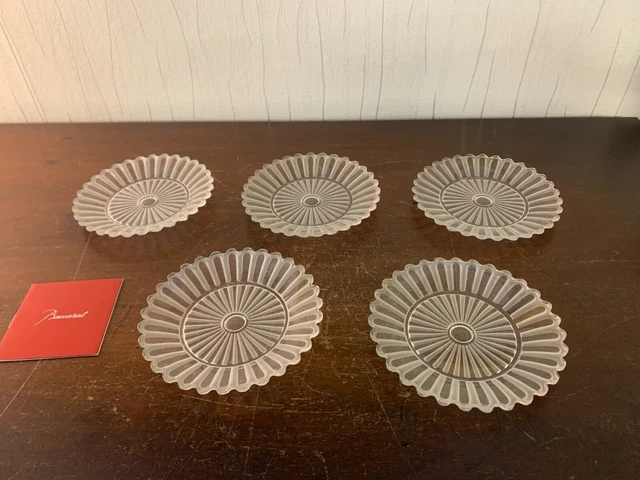 5 assiettes à pain modèle mille nuit en cristal de Baccarat (prix à la pièce)