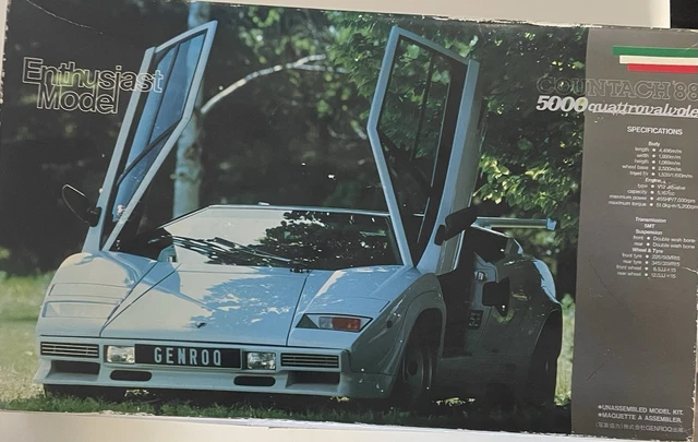 Bburago - Maquette Lamborghini Countach - Modèle réduit réaliste à l'échelle 1:24, Licence Officielle Lamborghini, âge recommandé : 14 Ans et Plus