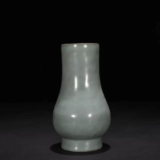 10" Chinese Antique porcelain song dynasty guan kiln cyan glaze Ice crack Vase