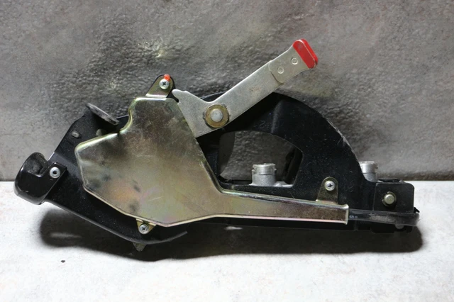 Neu Mercedes Benz MULDE A12977800558F30 OEM
