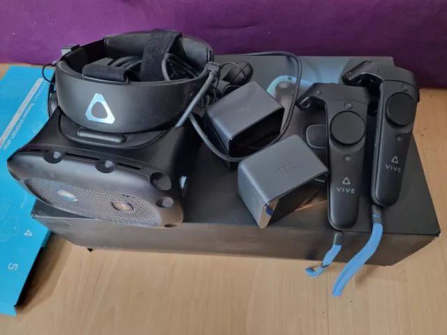 Htc Vive Cosmos Elite, 2x Basestation, 2 x Controller