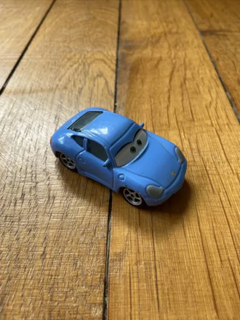 Voiture Disney Sally Pixar Cars diecast blue Porsche Carrera 911 H6407 1:55 7CM