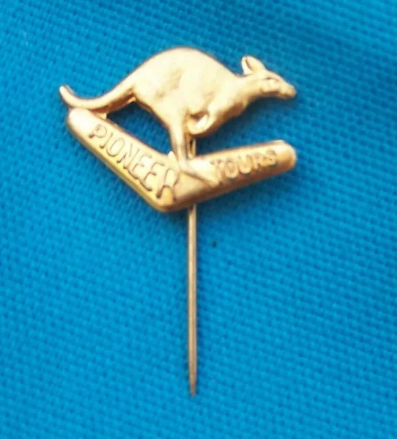  Kangaroo Stick Pin Pioneer Tours Australia Souvenir Boomerang Gold Tone