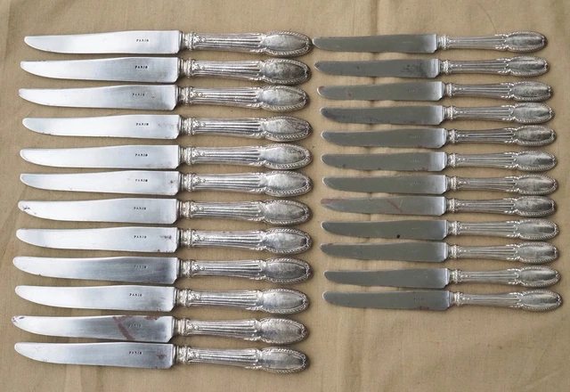 Ensemble De 12 Couteaux En Argent Massif Fourrés, XIXème