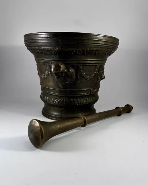 Antique Apothecary Bronze Mortar and Pestle early 17th century. FREE P&P UK 2