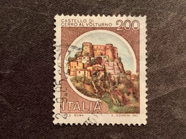 Italy 1980 Castles 200 Lire Castello Di Cerro Al Volturno - Fine Used 200L