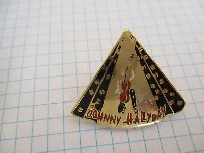 Lot de trois Pin's collection Johnny Hallyday et Elvis Presley - Collection